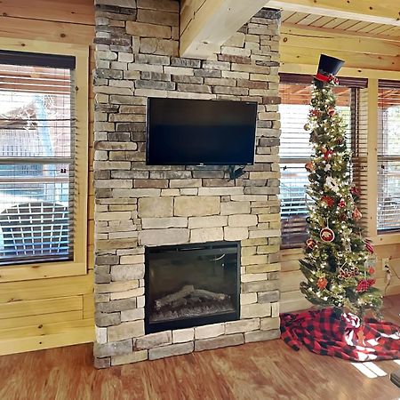 Woodland Escape Villa Pigeon Forge Dış mekan fotoğraf