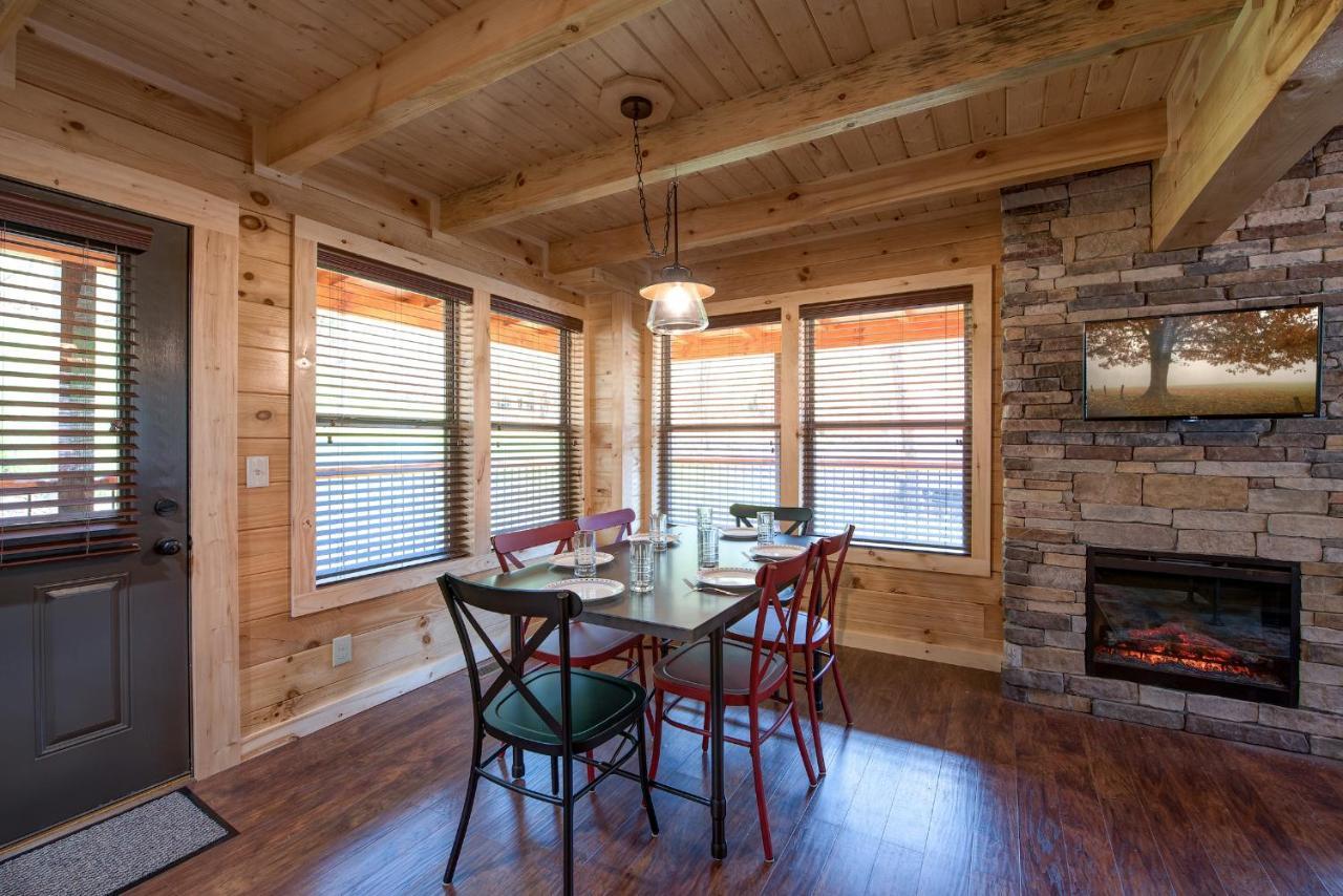 Woodland Escape Villa Pigeon Forge Dış mekan fotoğraf