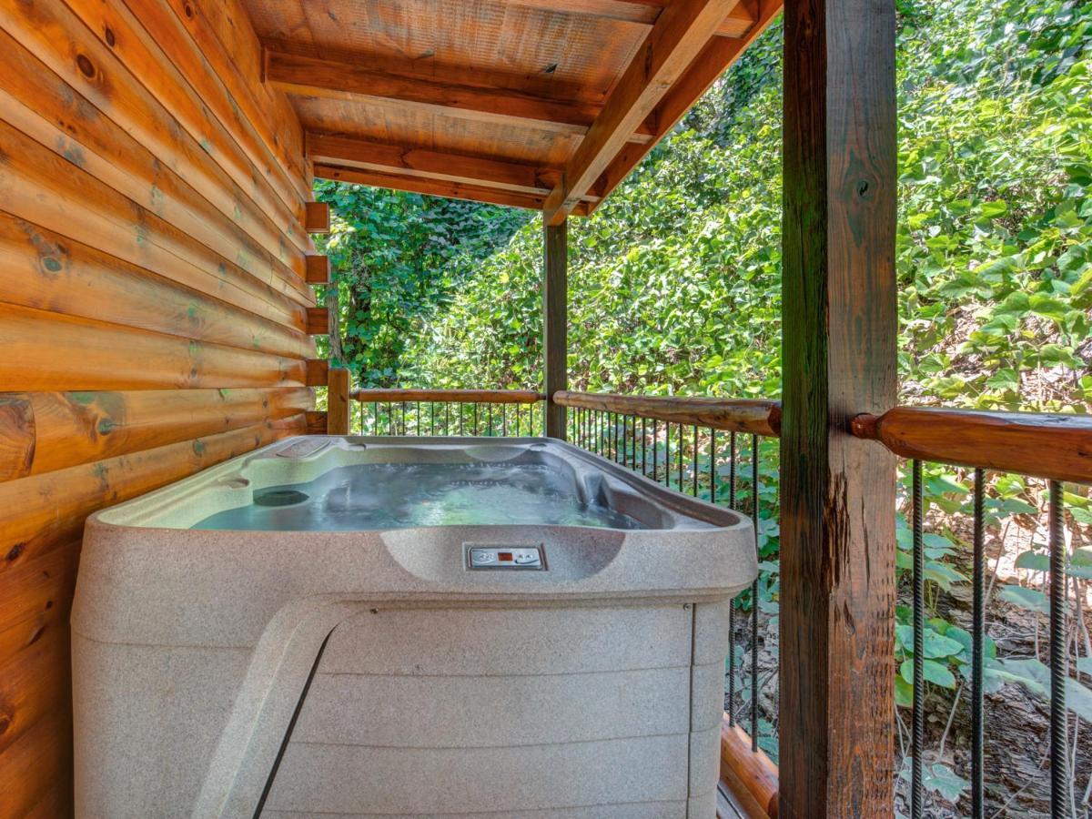 Woodland Escape Villa Pigeon Forge Dış mekan fotoğraf