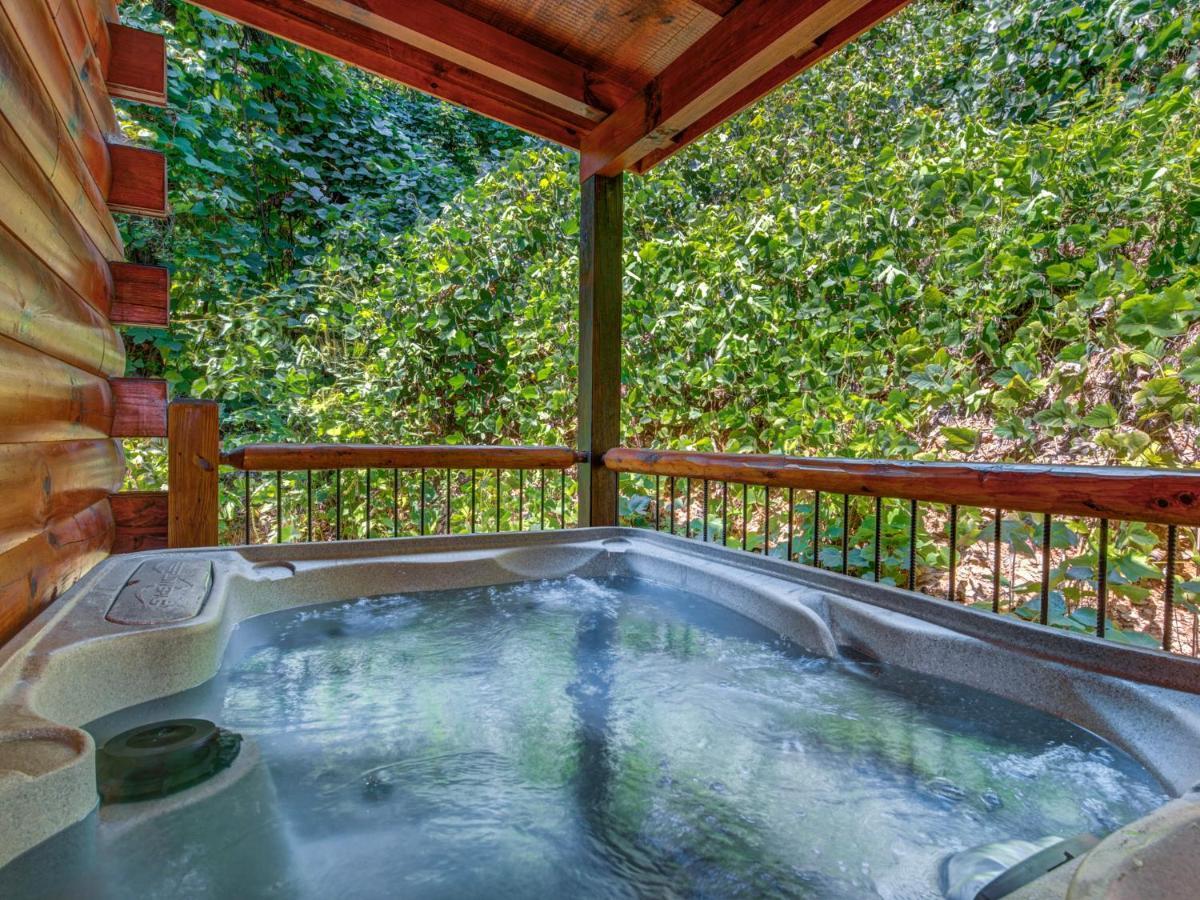 Woodland Escape Villa Pigeon Forge Dış mekan fotoğraf
