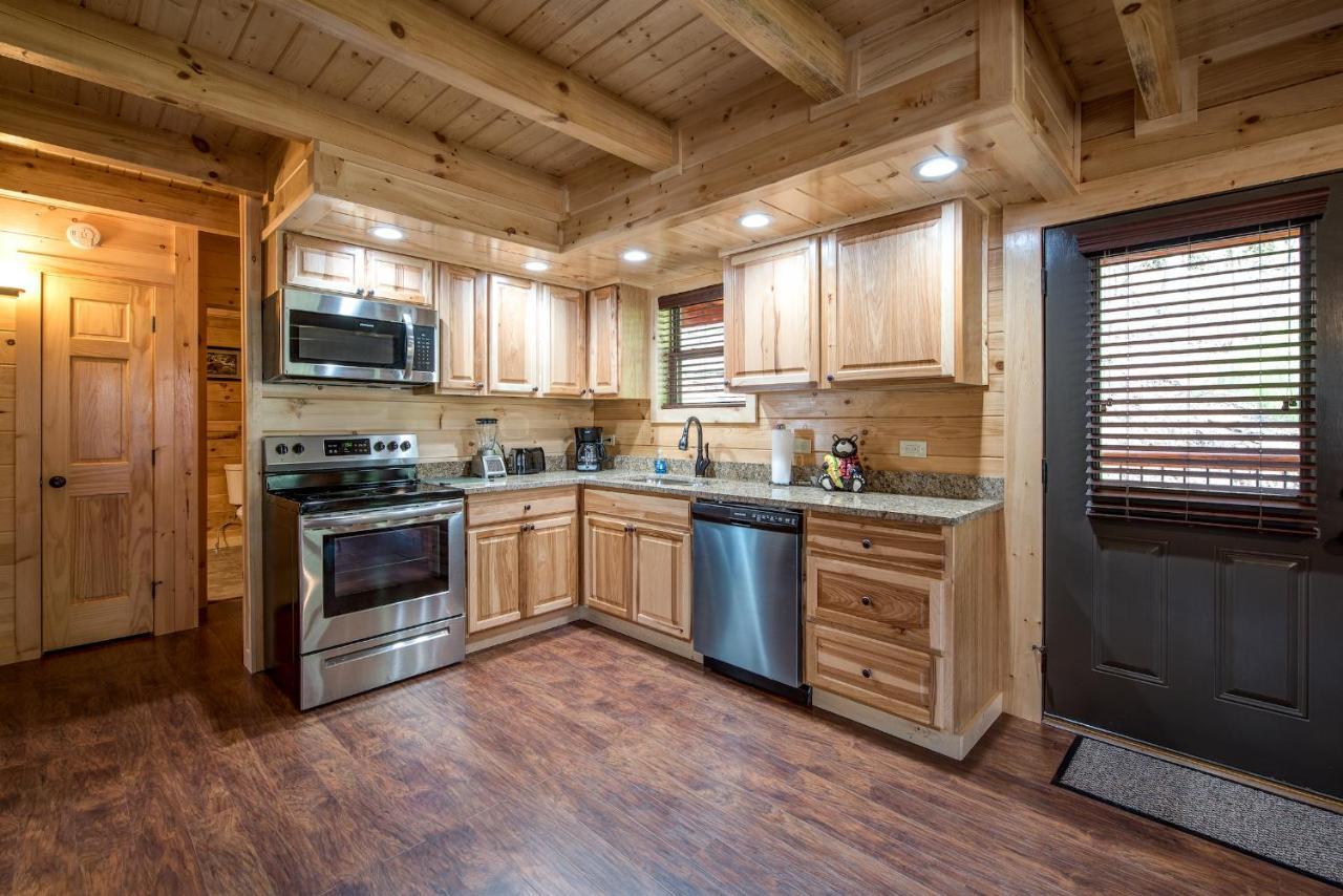 Woodland Escape Villa Pigeon Forge Dış mekan fotoğraf